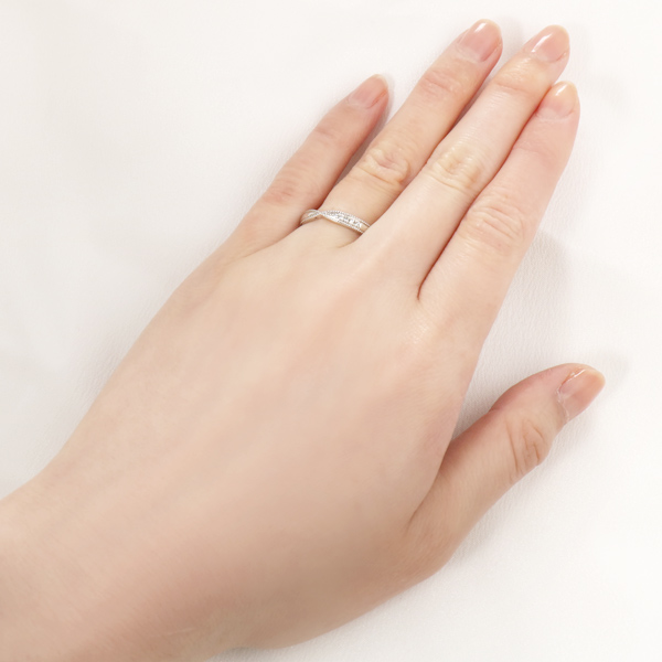 プラチナ ダイヤモンド リング 結婚指輪 マリッジリング ペアリング リボン J104-050351 SUEHIRO