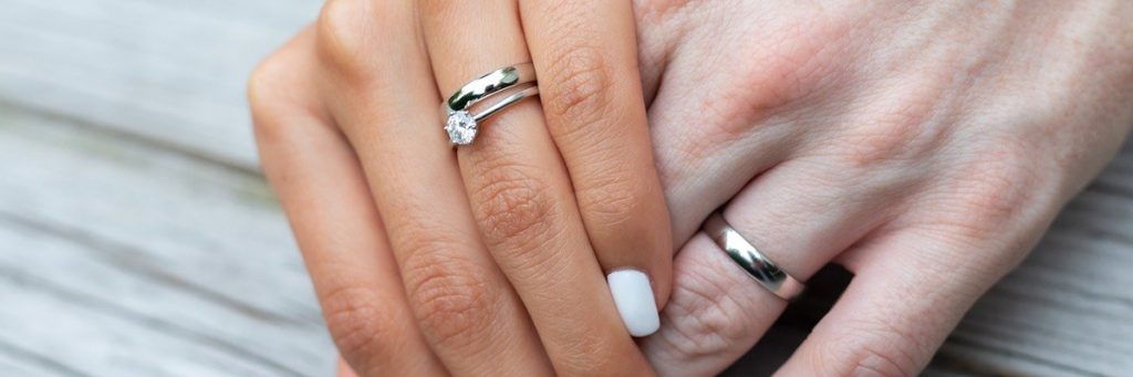 婚約指輪 人気 年代