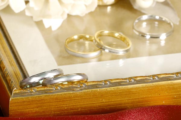 親族・家族だけ～身内のみの結婚式は気楽で安価！？流れと費用は…？|婚約指輪・結婚指輪のSUEHIRO（スエヒロ）