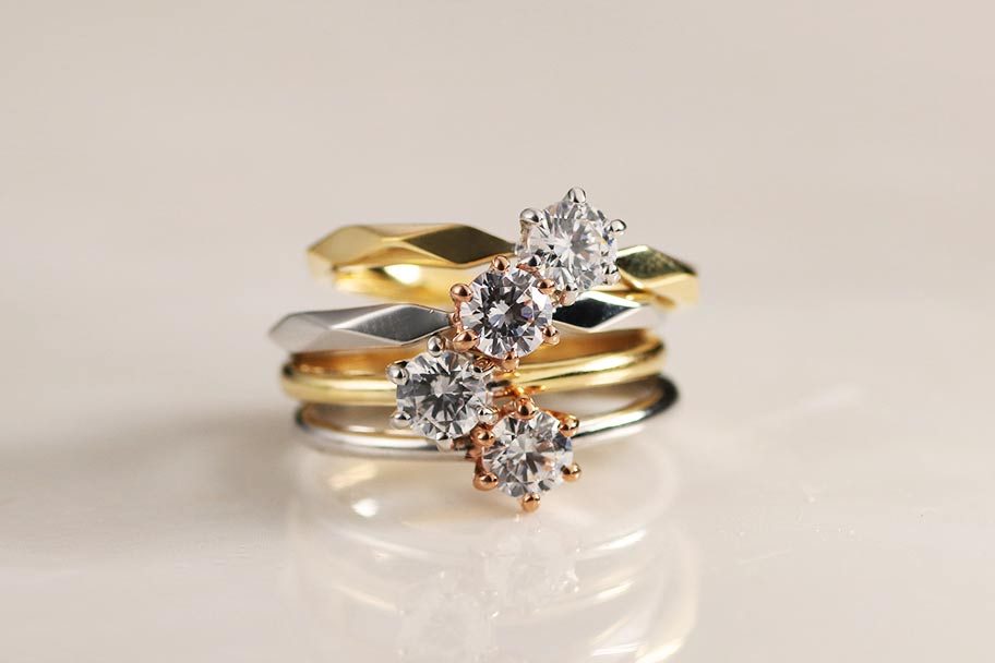 婚約指輪の見つけ方～デザイン・種類・加工・価格・つけ方まで～