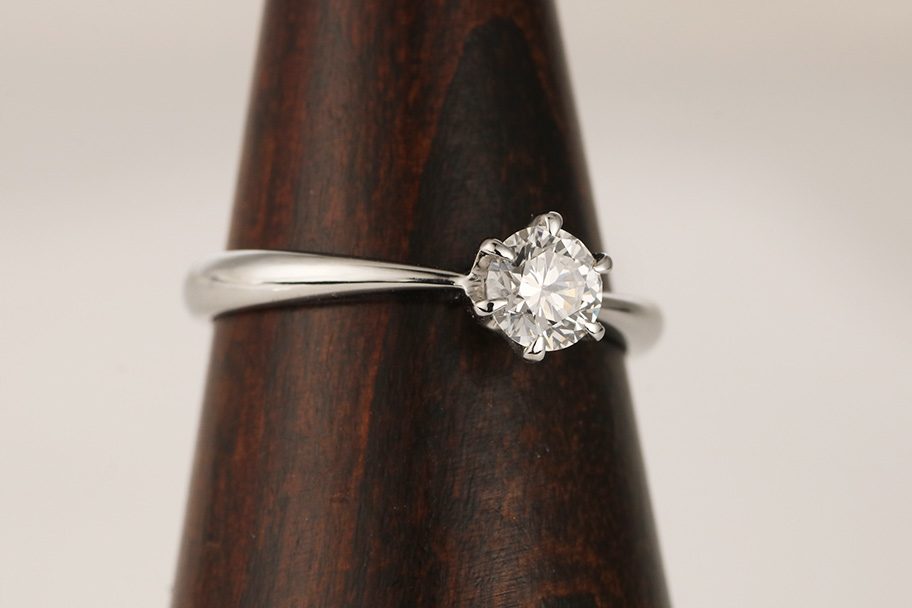 婚約指輪のダイヤモンドは0.4カラットがおすすめ？それは何故？|婚約