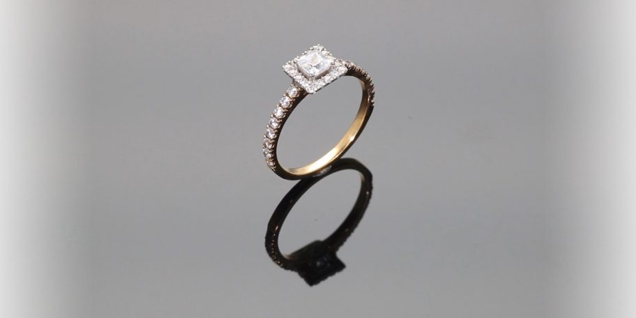 プリンセスカットのダイヤモンドの婚約指輪ってどんな指輪？