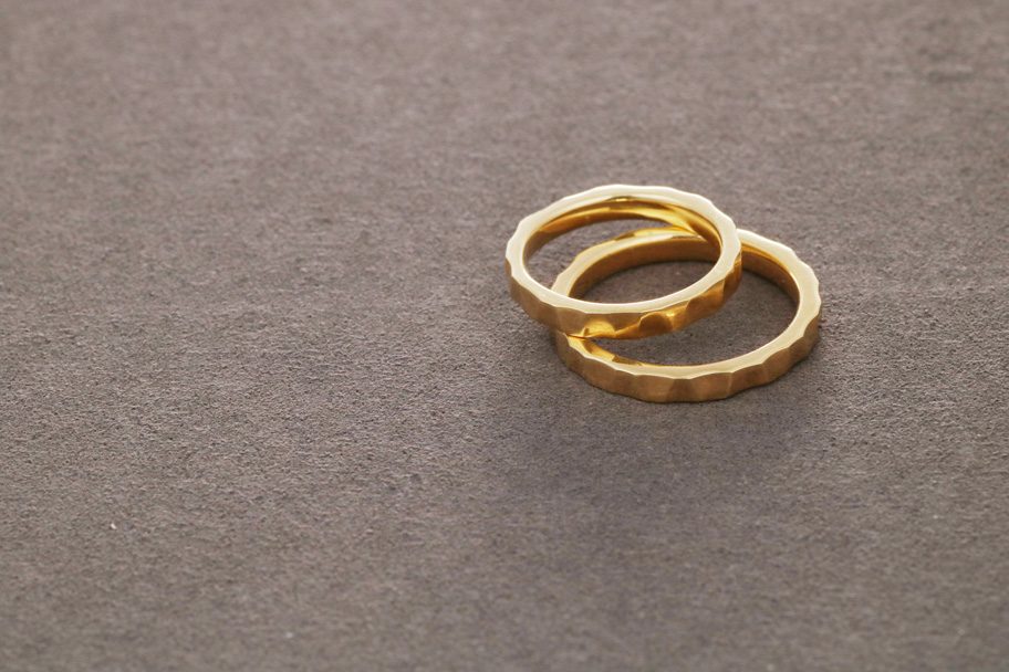 結婚指輪の価格を決める要素とは？～価格を抑えて良い指輪を買う方法