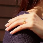 結婚指輪でシンプルなデザインが選ばれる理由と選び方